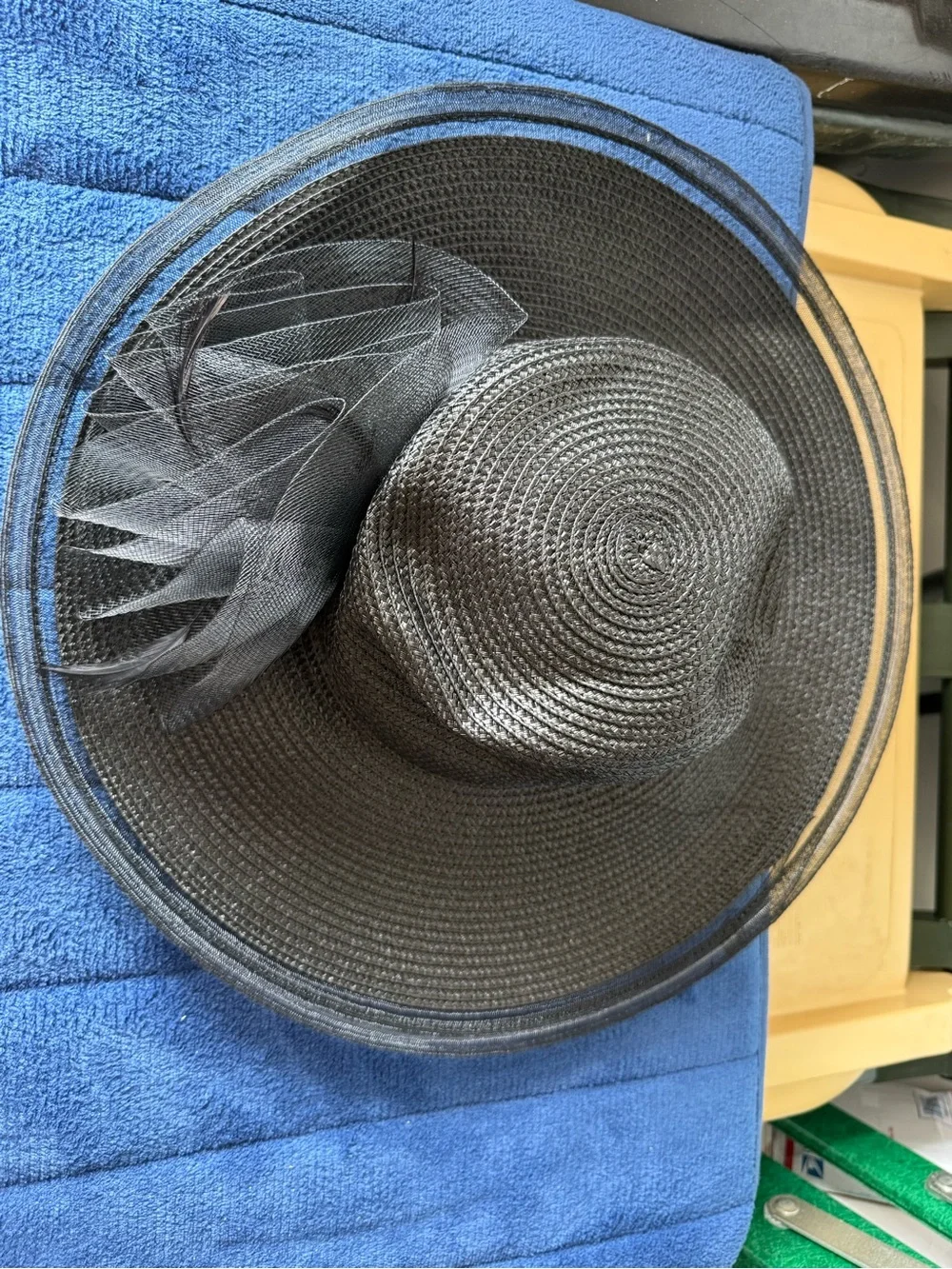 Elegant Black Women's Wide-Brim Straw Hat with Decorative Bow Accent